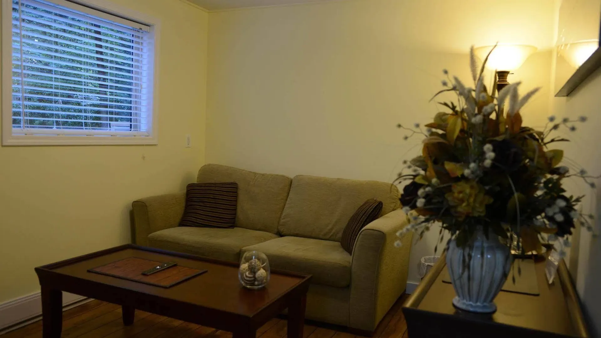 **** Bed & Breakfast Maple View Bed And Breakfast Nanaimo Canada