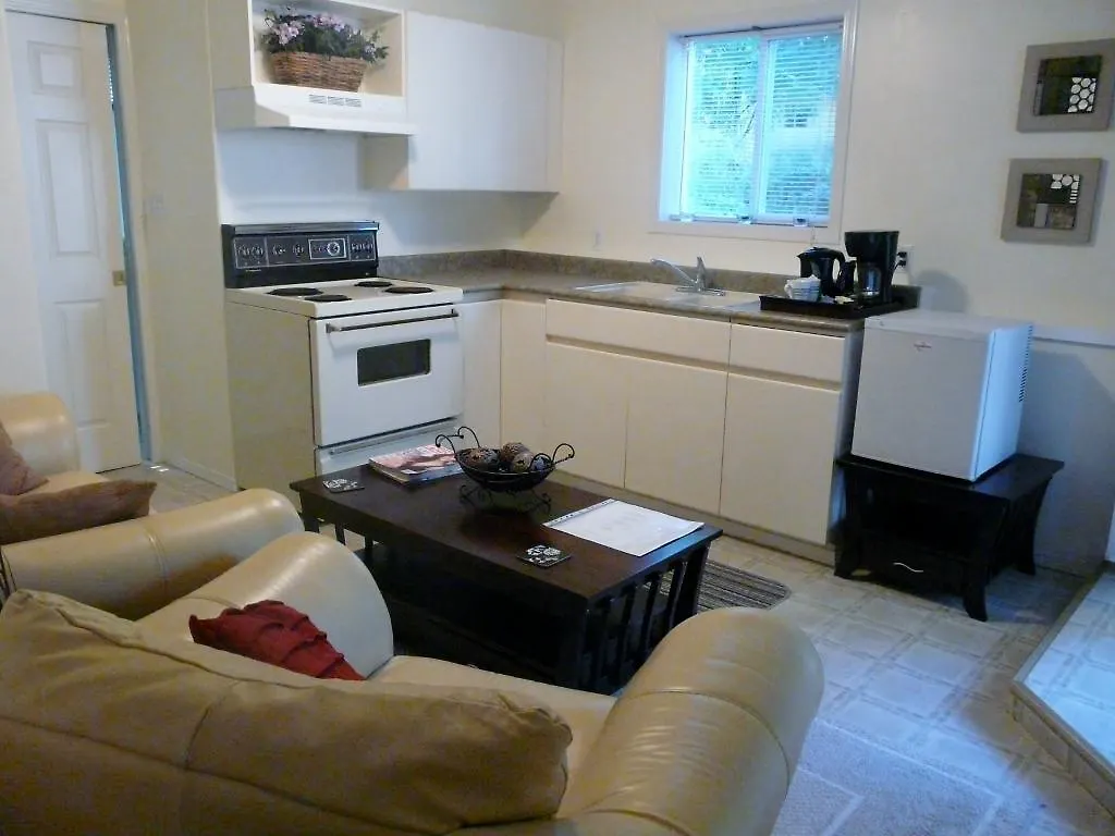 **** Bed & Breakfast Maple View Bed And Breakfast Nanaimo Canada